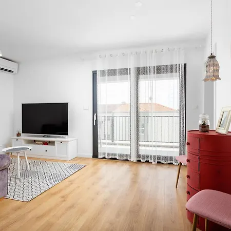 Mare's 2 Apartment