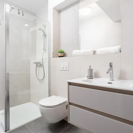 Mare's 2 アパート *