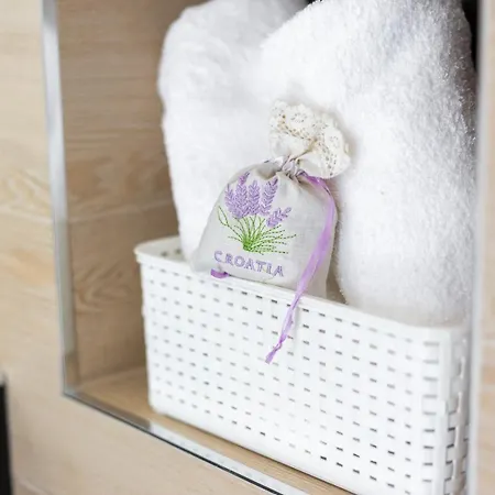 アパート Mare's 2 *